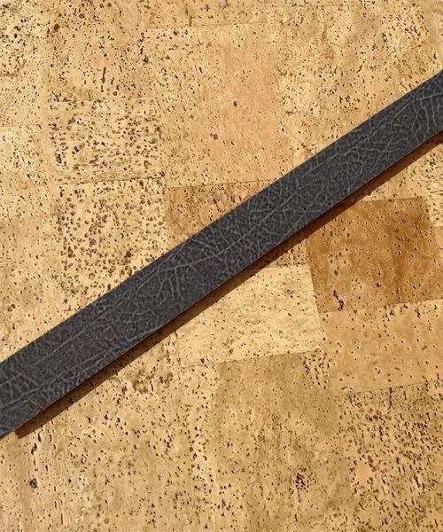 Black Buffalo – 10.5mm (13/32″) (T-Molding)
